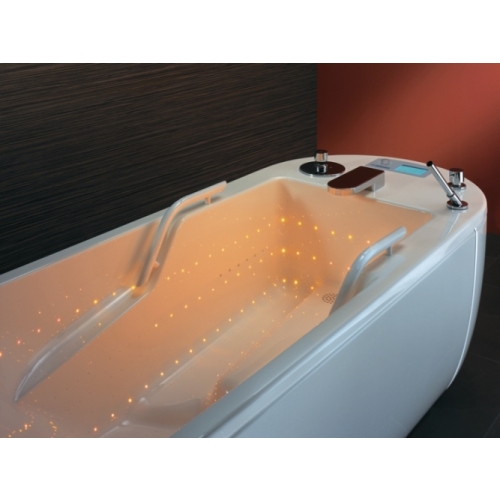 Wanna Caracalla z pomarańczowym światłem LED – terapia kolorem i hydromasaż.